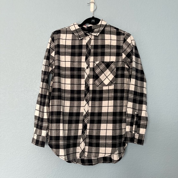 GAP Tops - Gap Relaxed Flannel Shirt